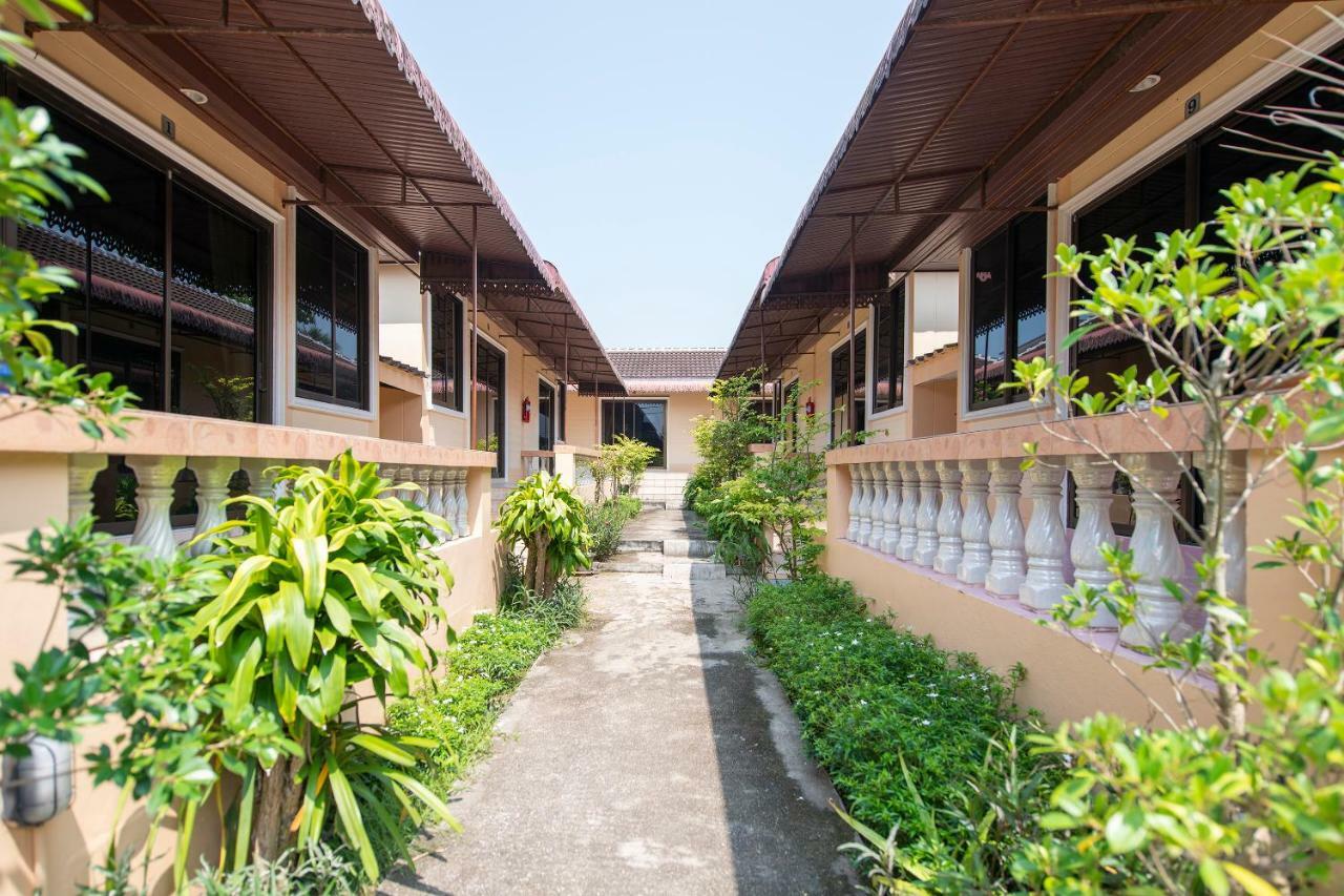 Naiyang Hotel Nai Yang Beach