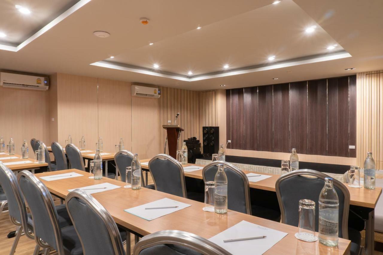 Hotel Recenta Suanluang 4*