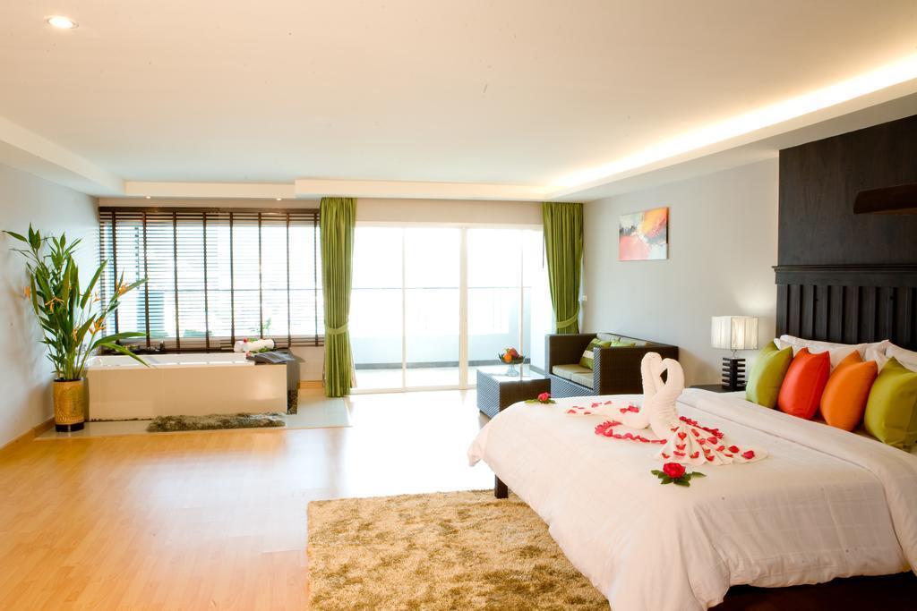 Casa Del M Phuket - Newly Renovated