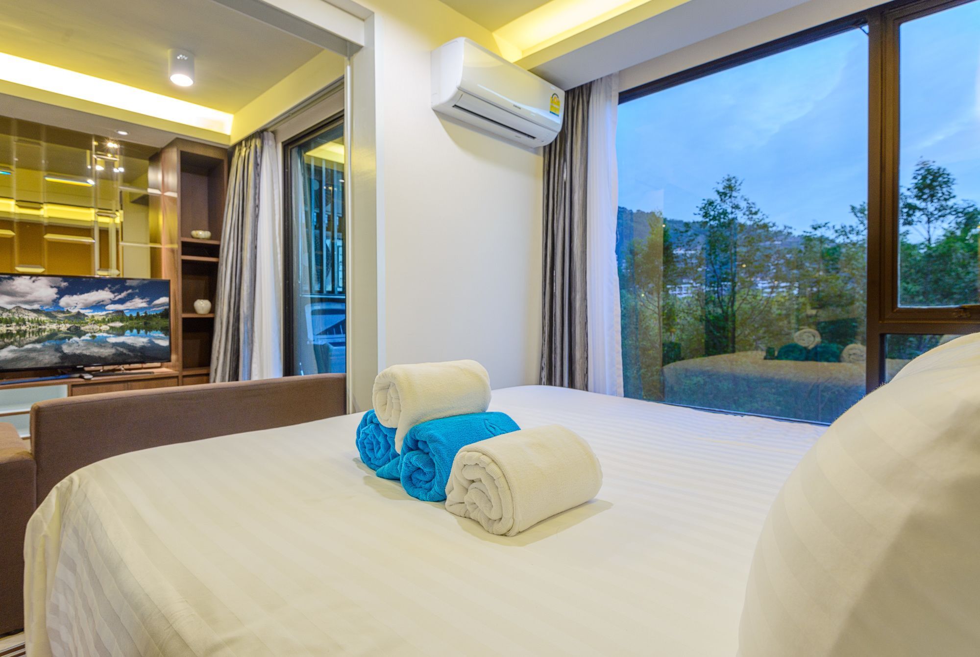 The Aristo 421 Phuket