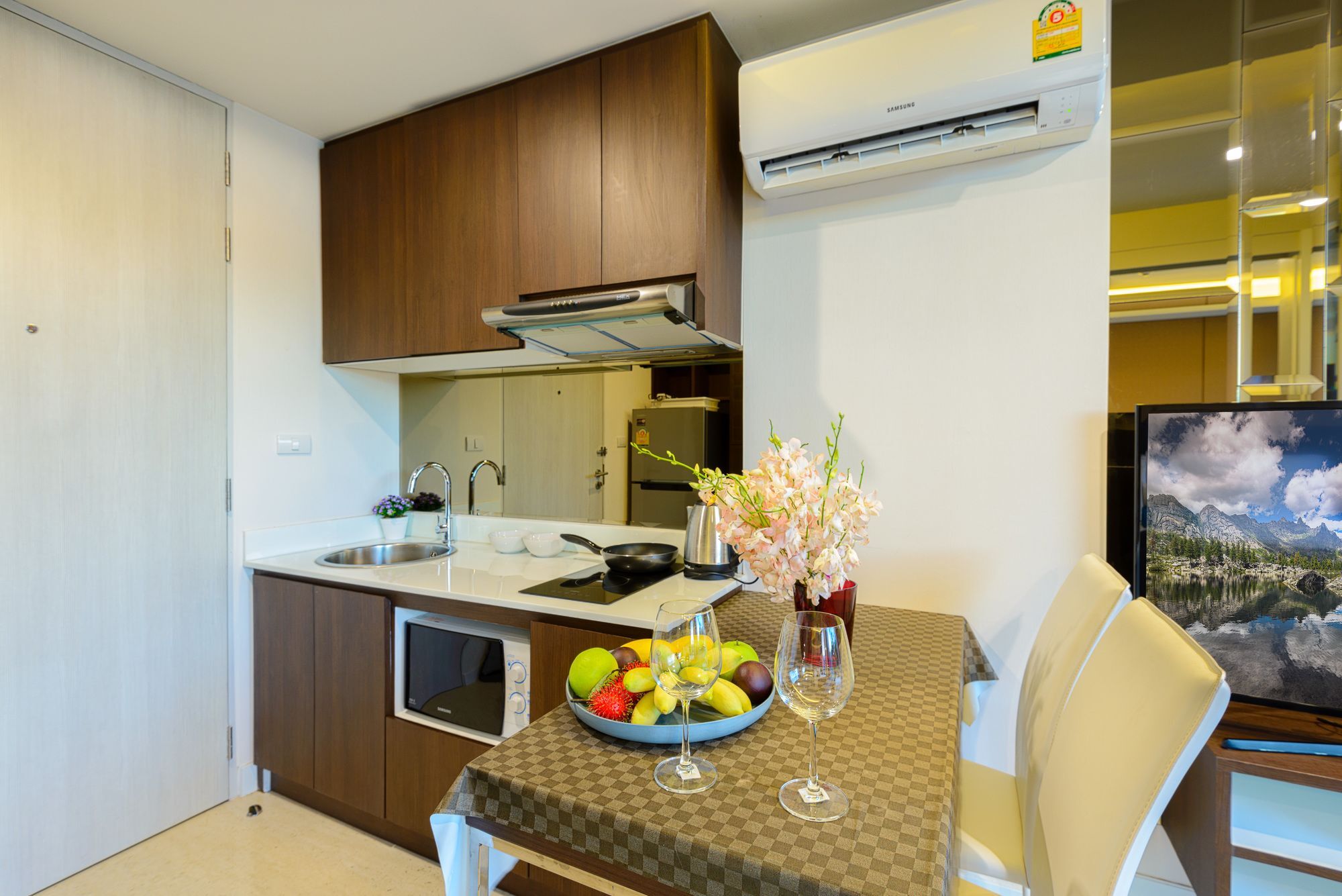 The Aristo 421 Resort 3*