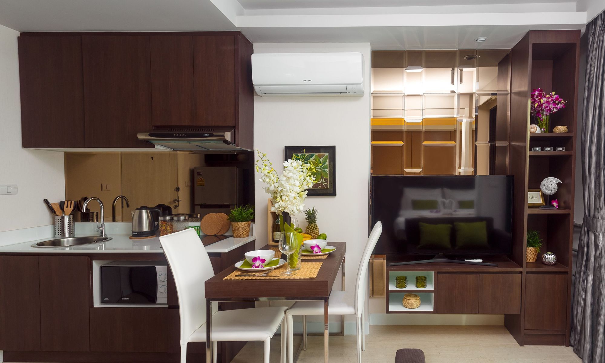 The Aristo 421 Resort