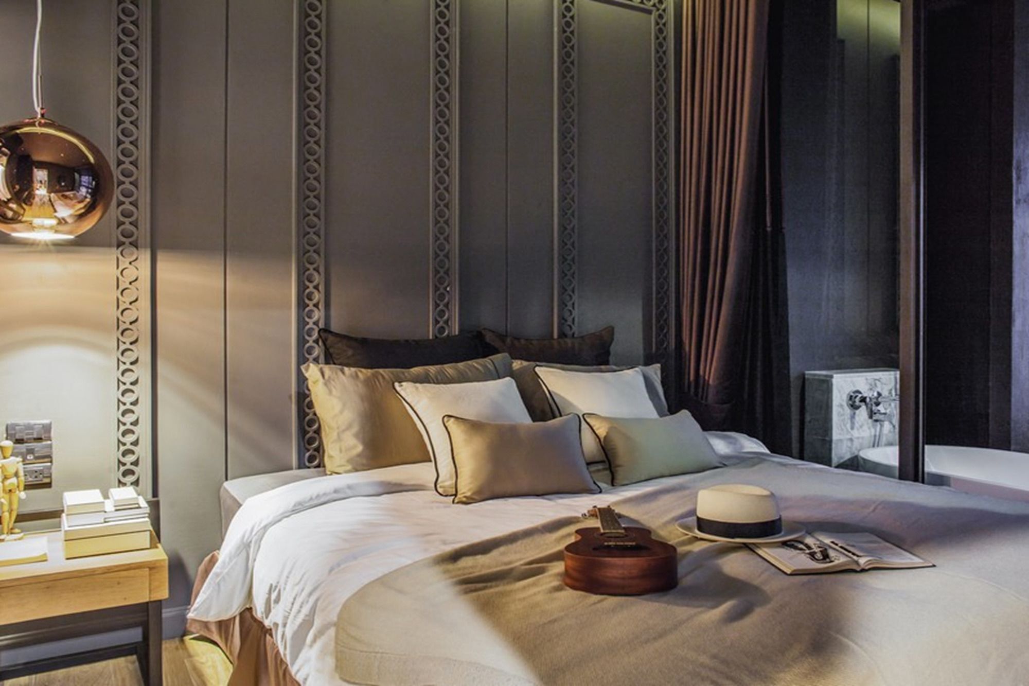 Saturdays By Brown Starling 4*
