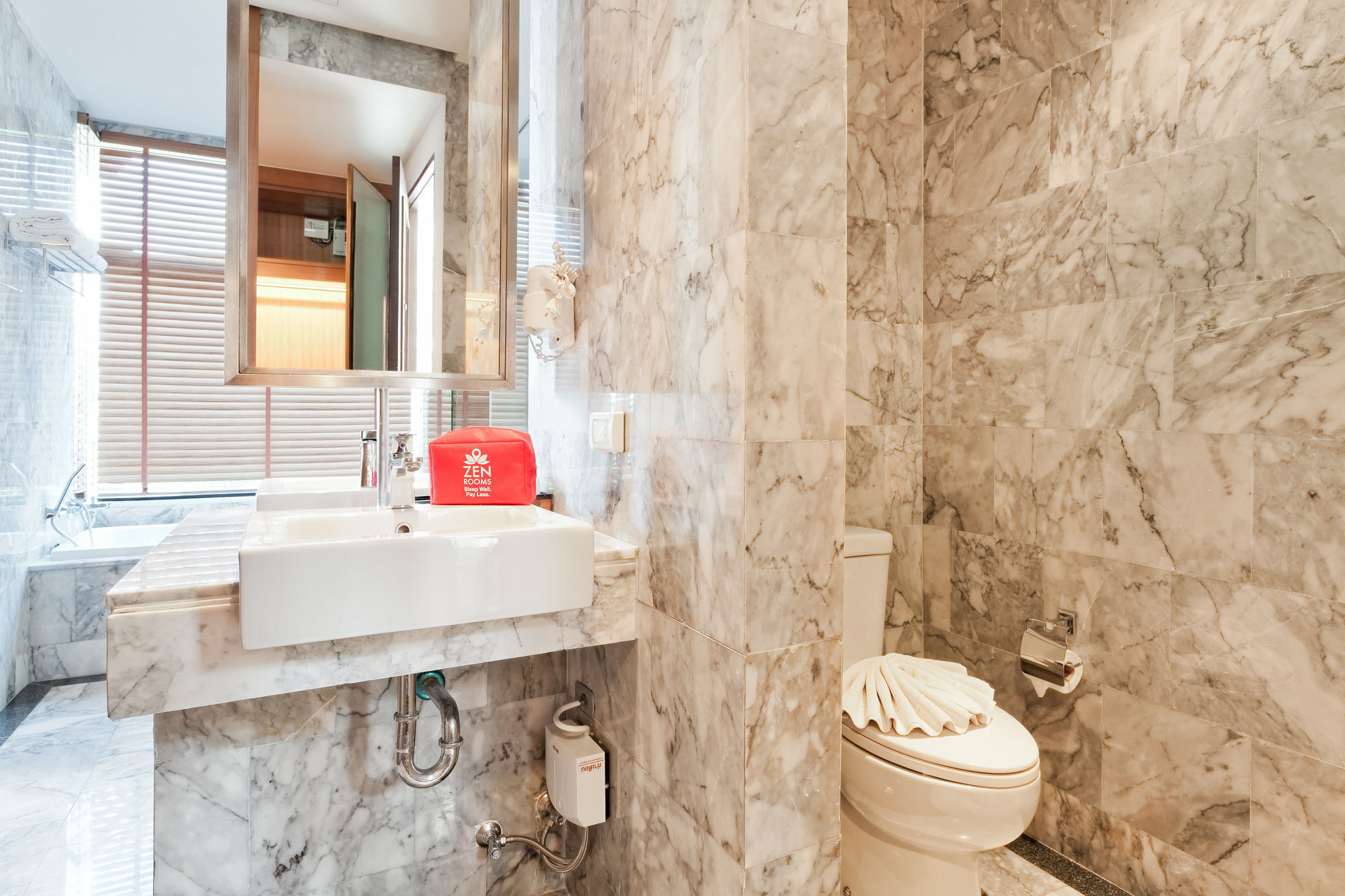 Hotel Zen Premium Phuket