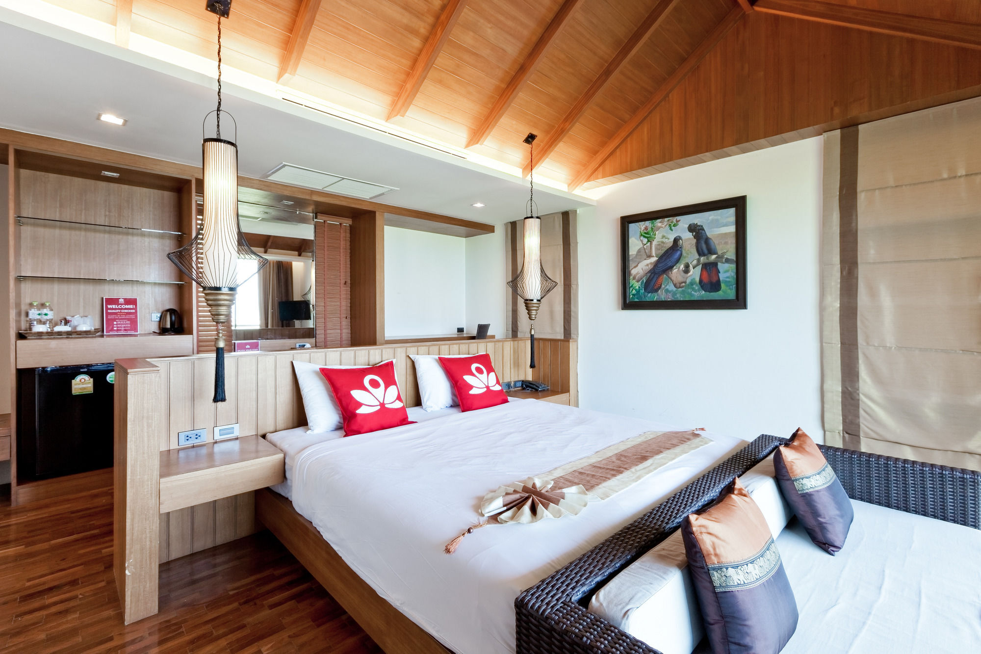 Zen Premium Phuket Hotel