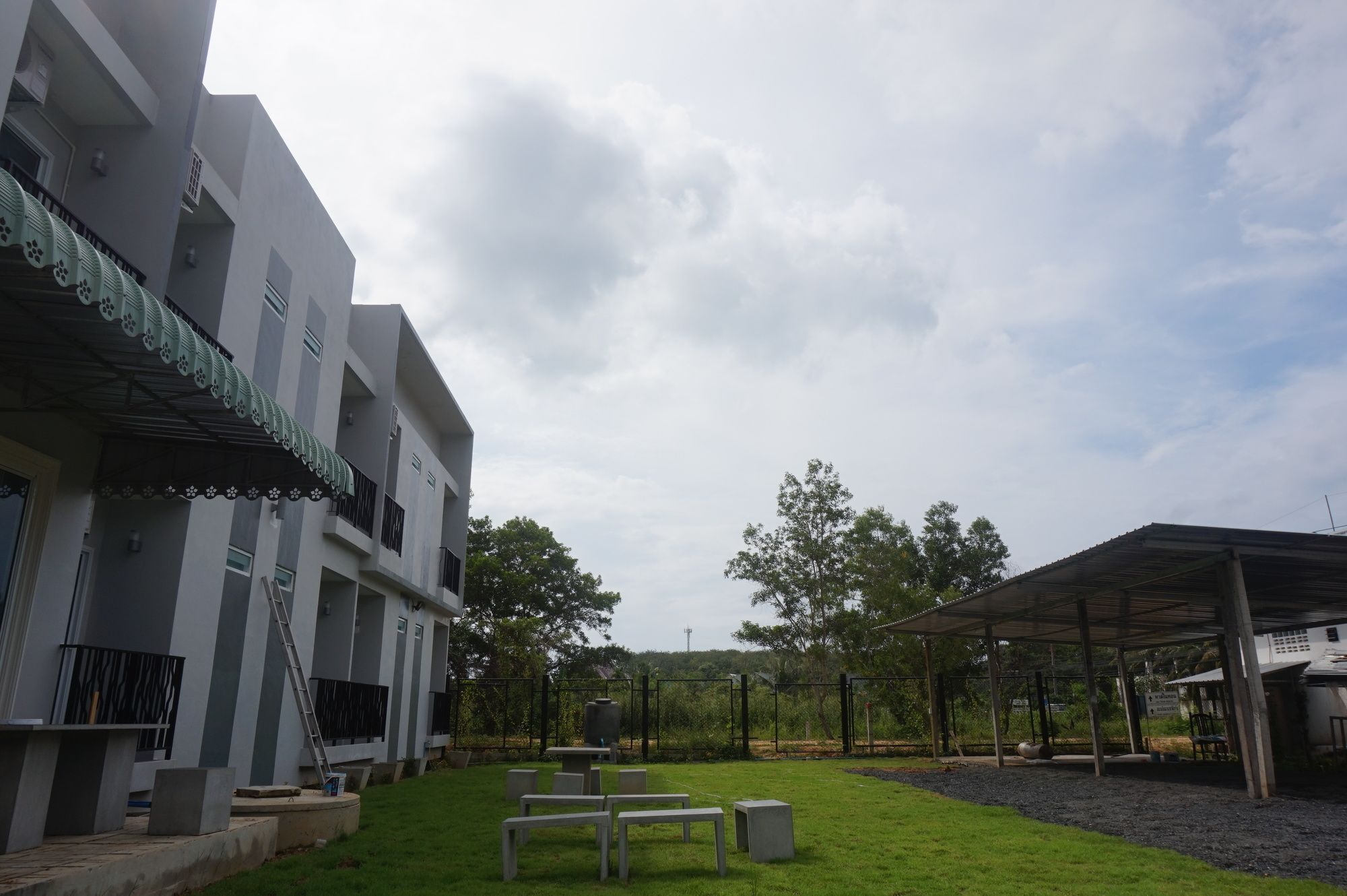 Lin House 3*