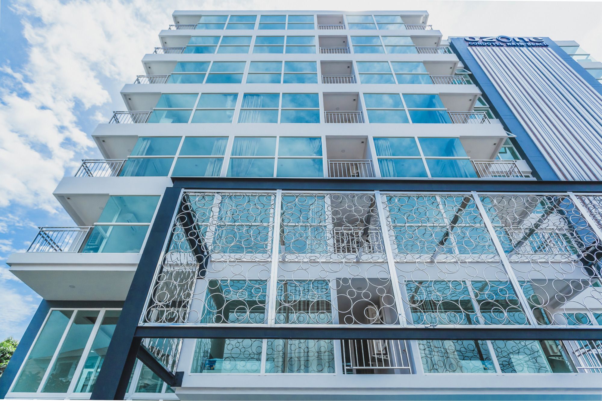 Ozone Apartment *