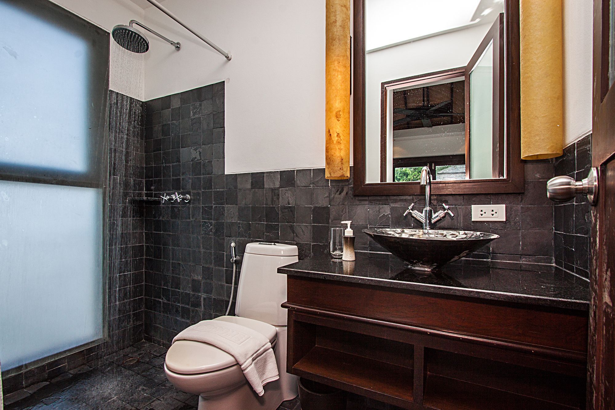 Nirano 22 2 Beds *