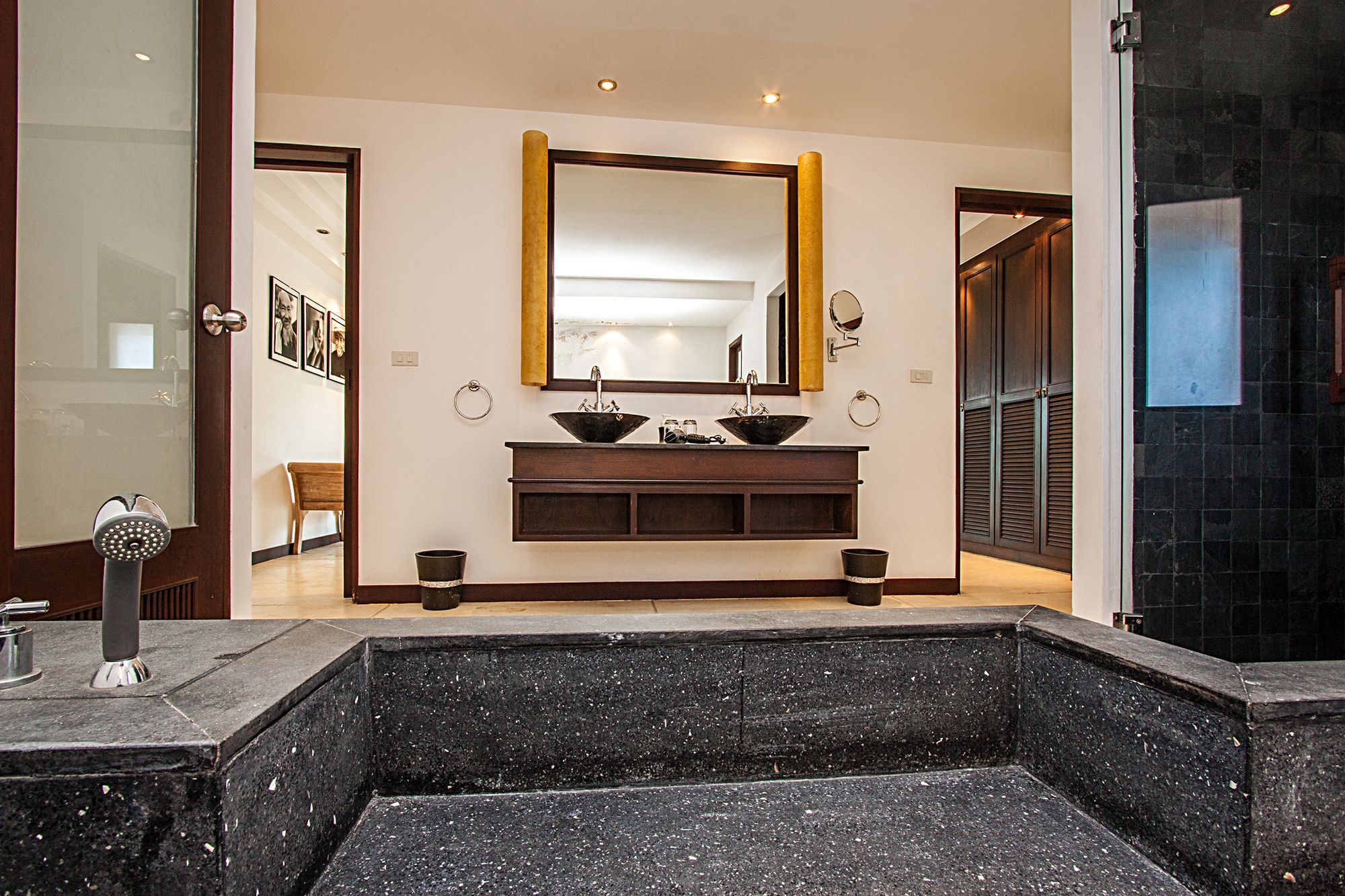 Nirano 22 2 Beds