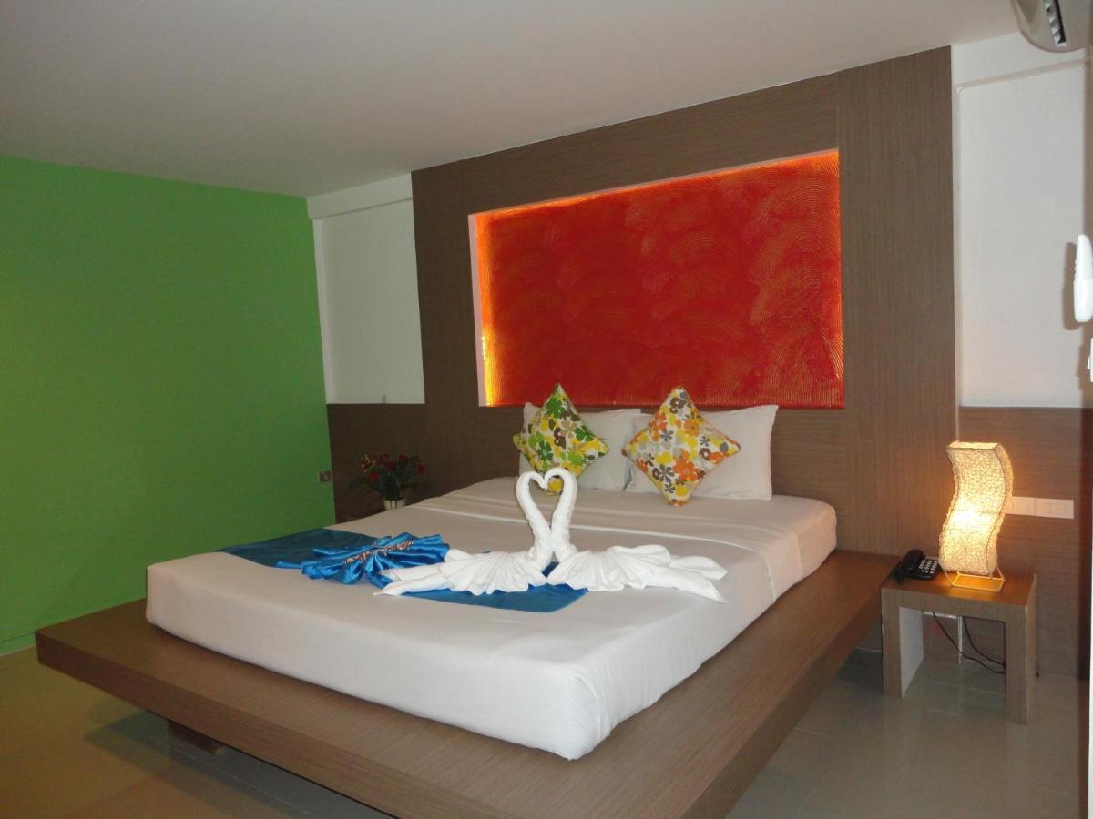 Hotel La Moon At - Sha Extra Phuket
