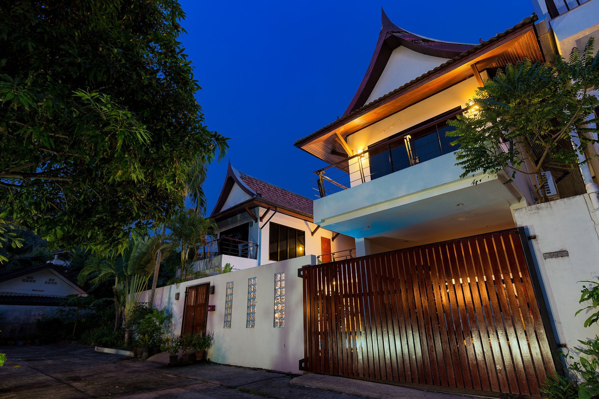Pool Apartment Strand Kata