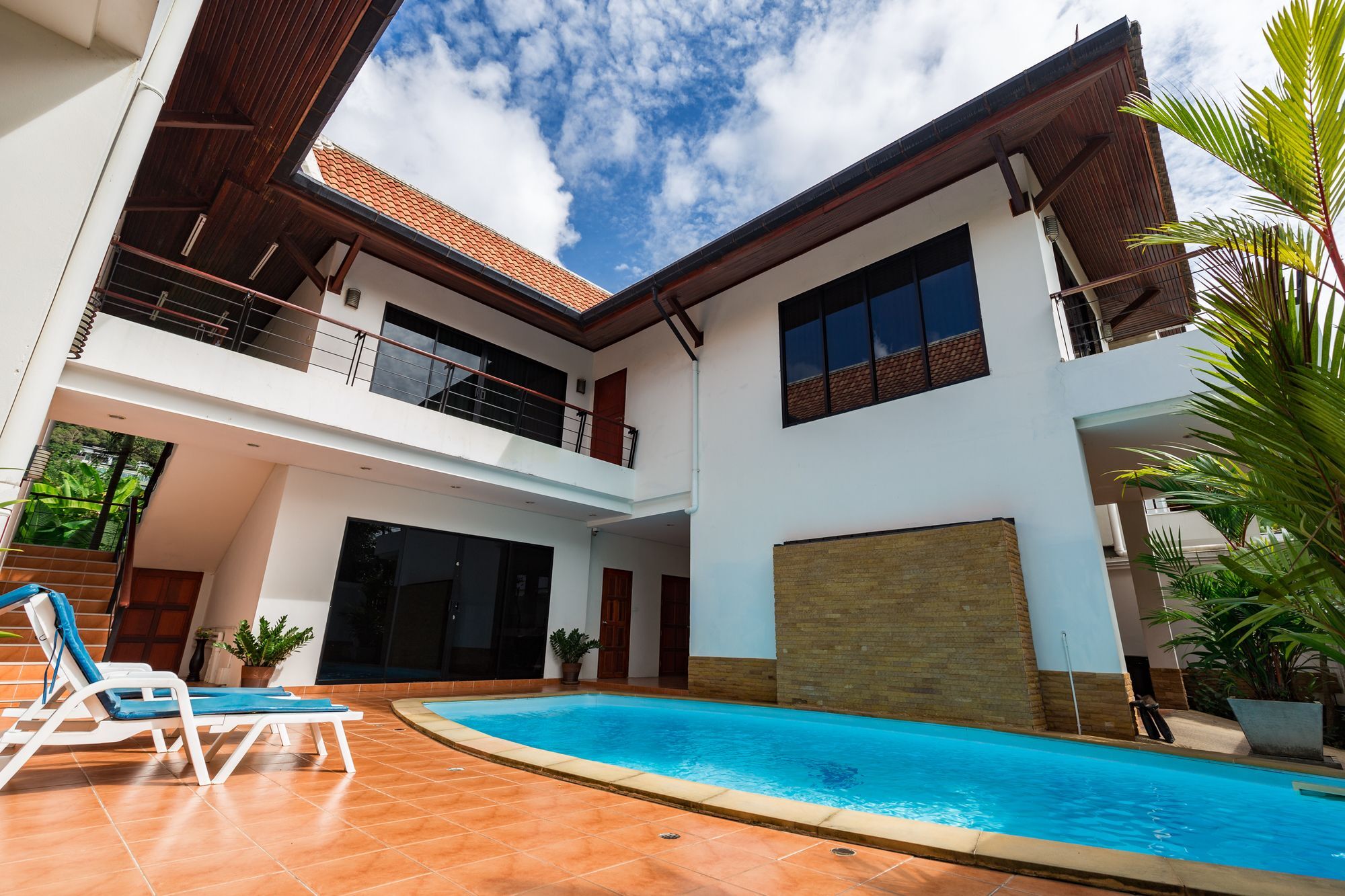Apartment Pool *