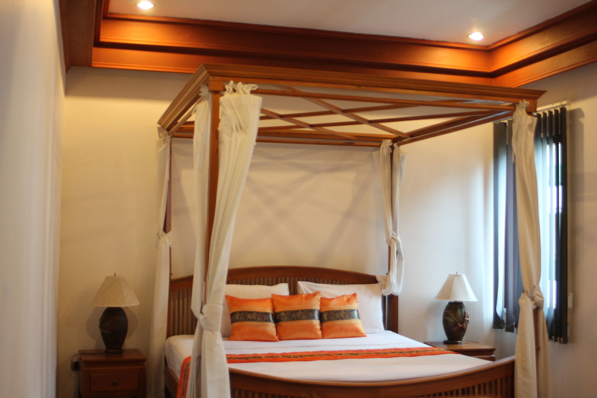 Sabai 3 And Hotel Surin Beach (Phuket)