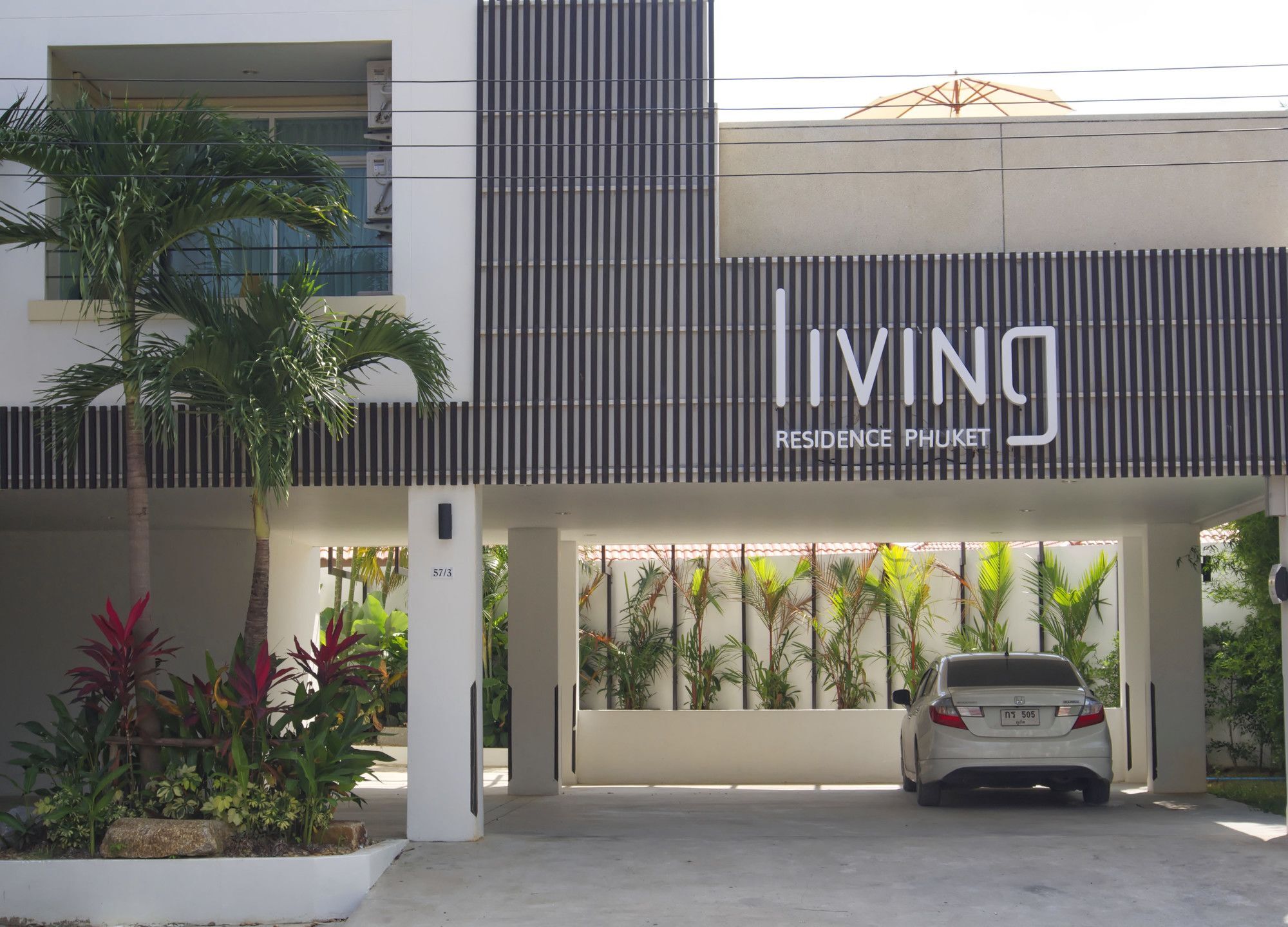 Living Apartment *