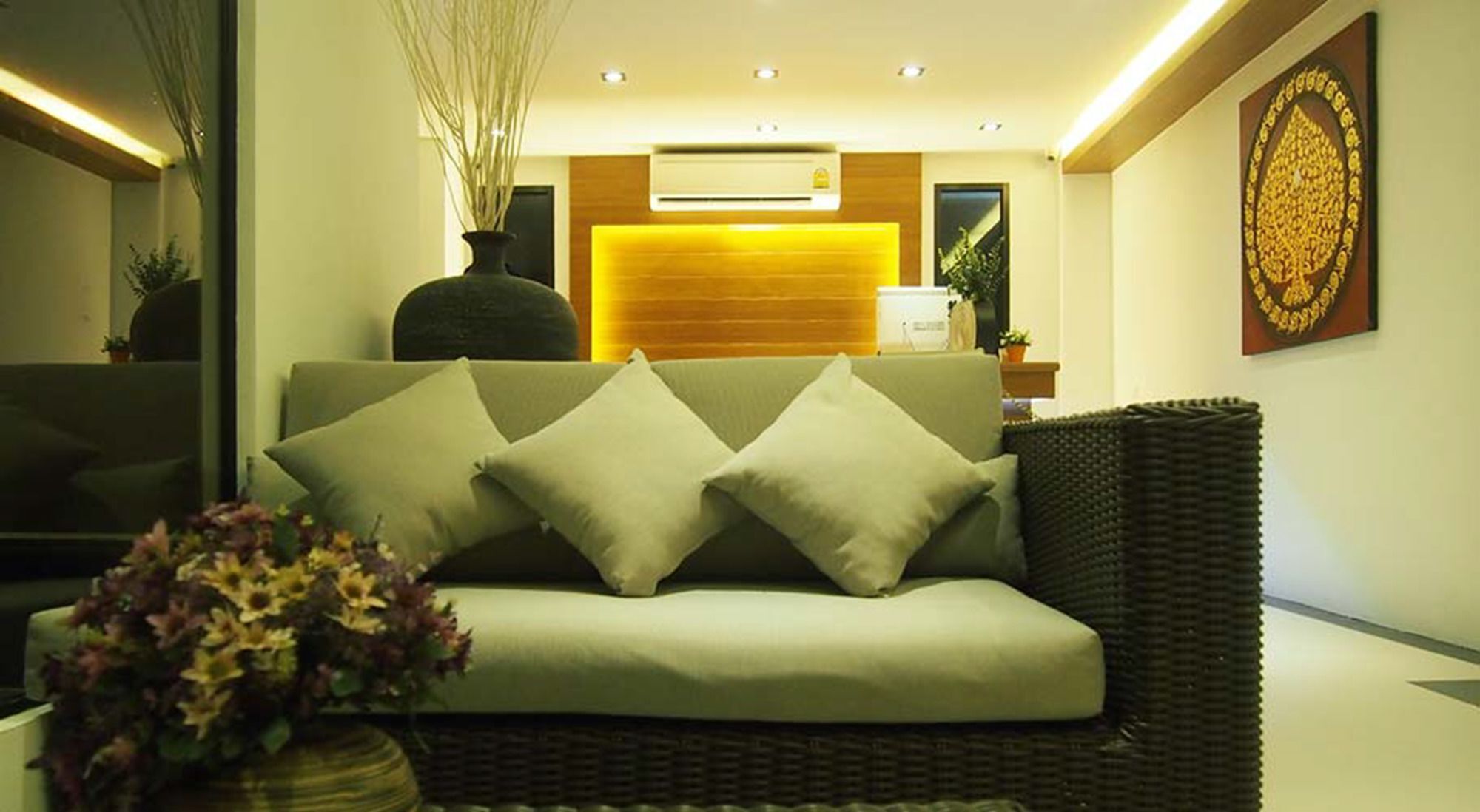 Apartment West Key *