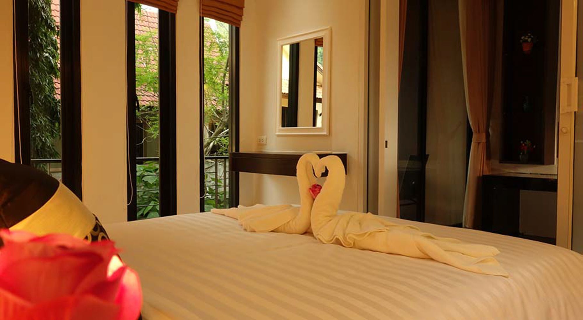 West Key Apartment Kamala Beach