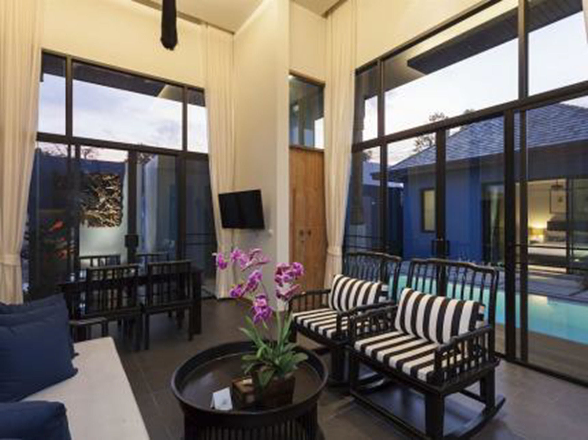 Two Wings Phuket Villa, Layan