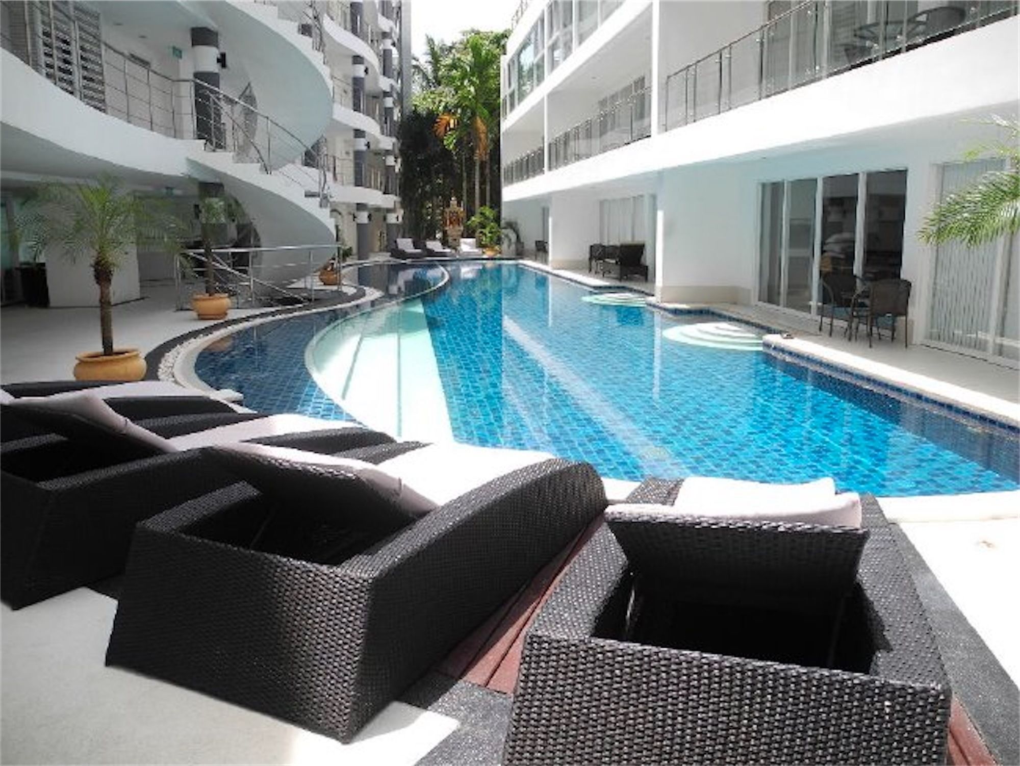 Sunset Plaza 2 Bedrooms Sea View