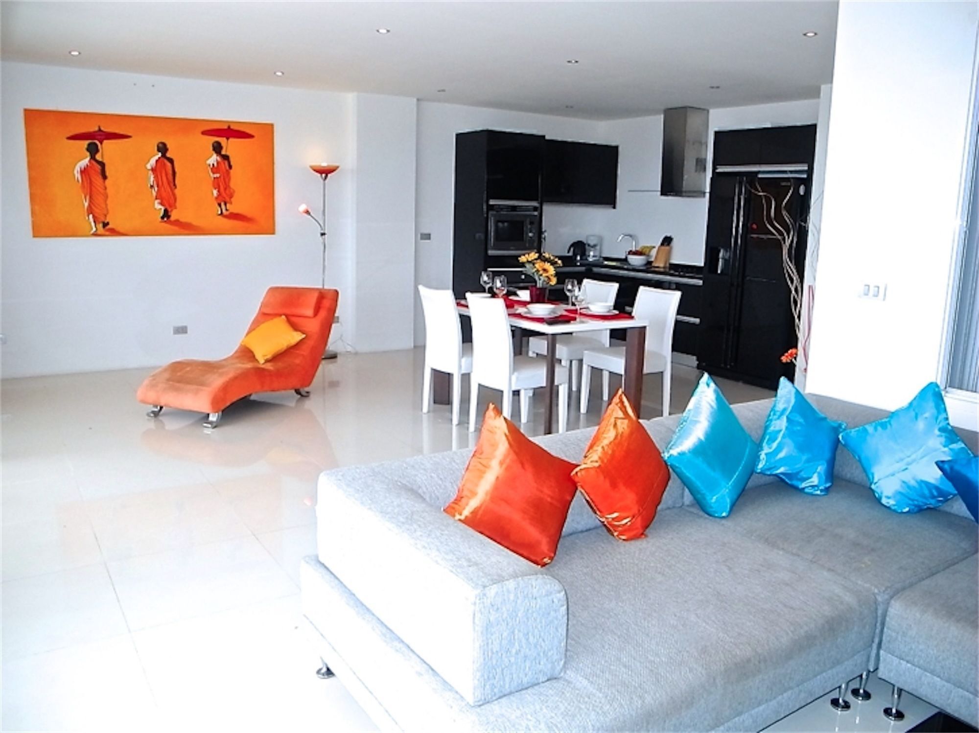 Sunset Plaza 2 Bedrooms Sea View