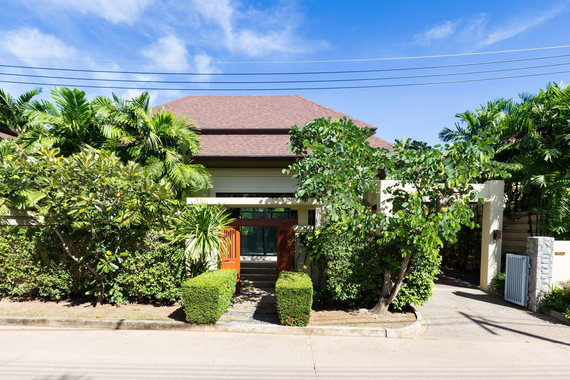 Apartment Baan-bua Nai Harn