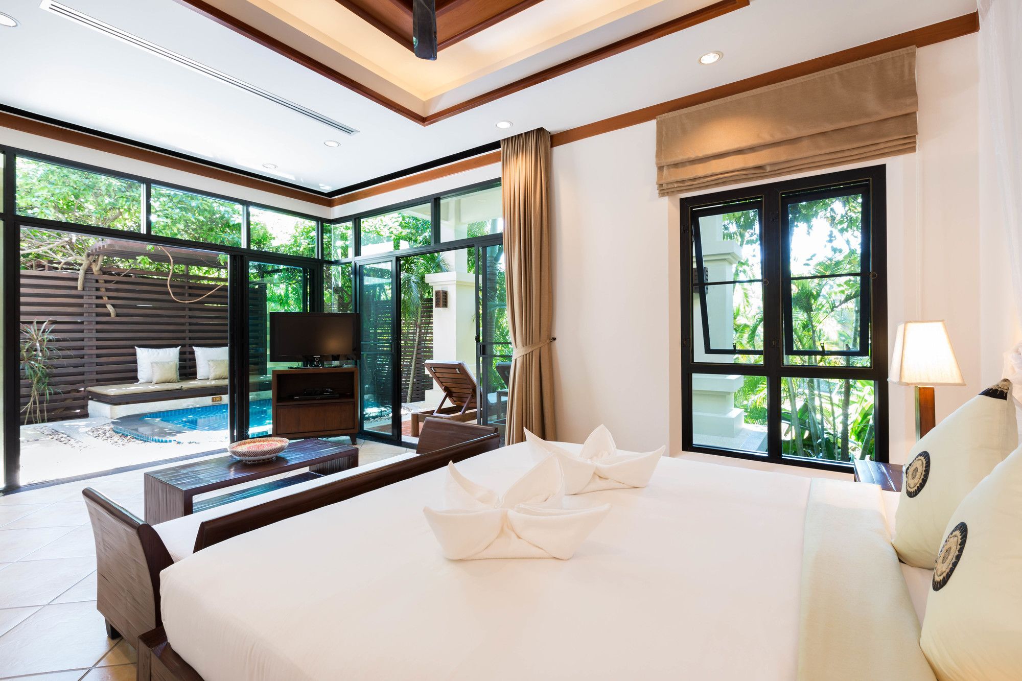 Baan-bua Apartment Nai Harn