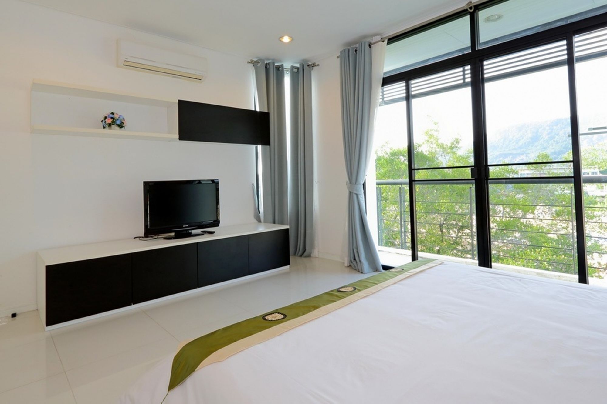 Luxury 3 Bedroom - B Apartment Kamala Beach