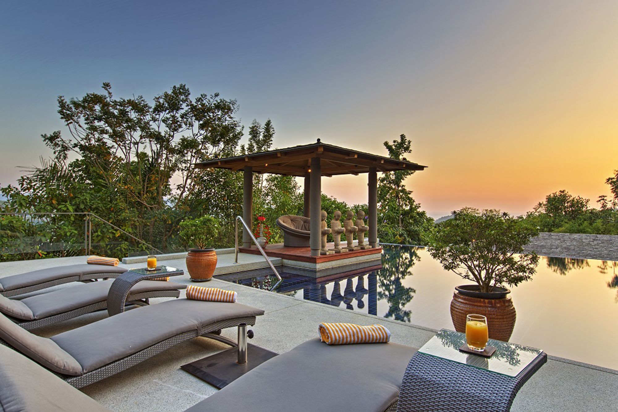 Villa Seventh