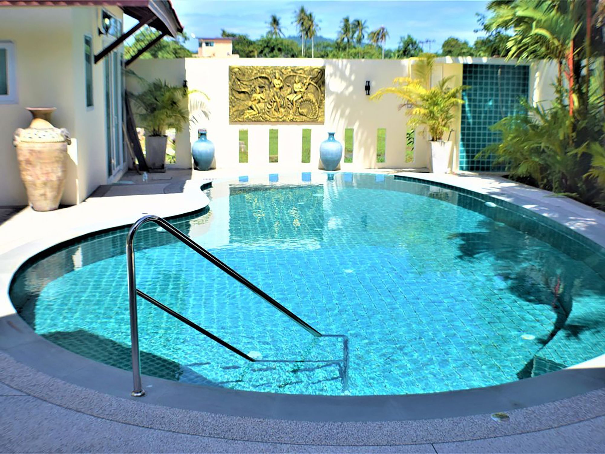 Luxury 5 Bed 5 Bath Apartment