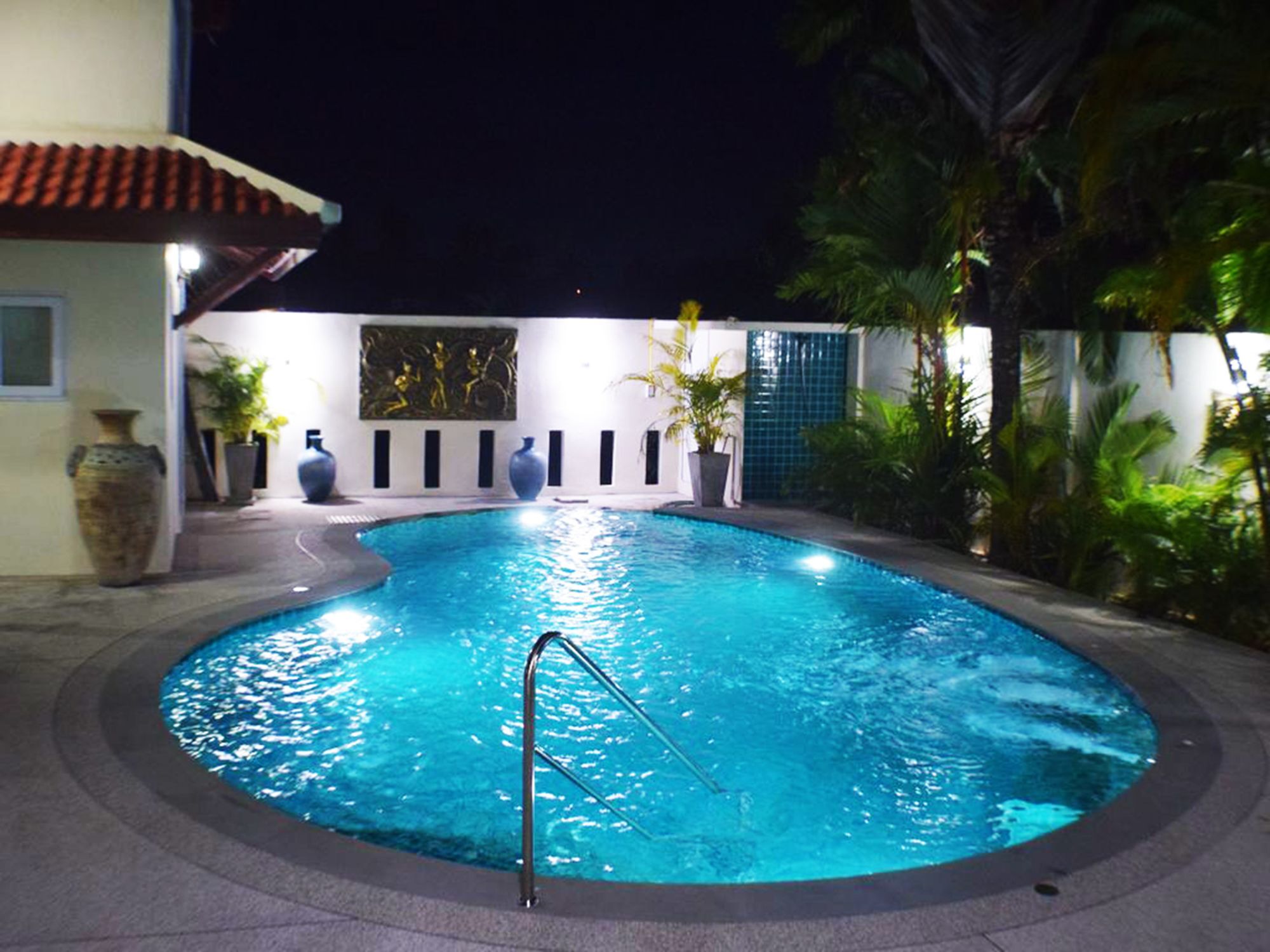 Luxury 5 Bed 5 Bath
