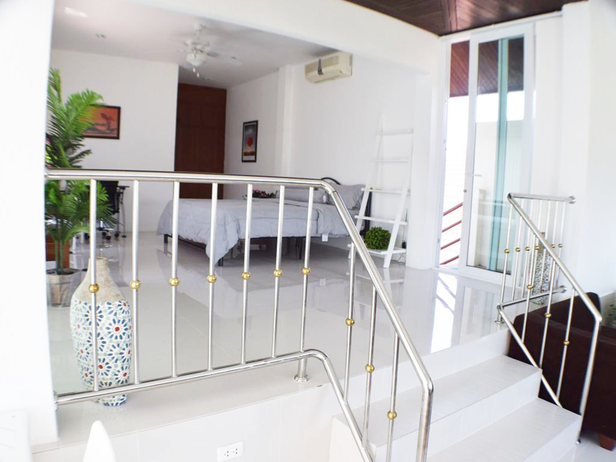 Luxury 5 Bed 5 Bath