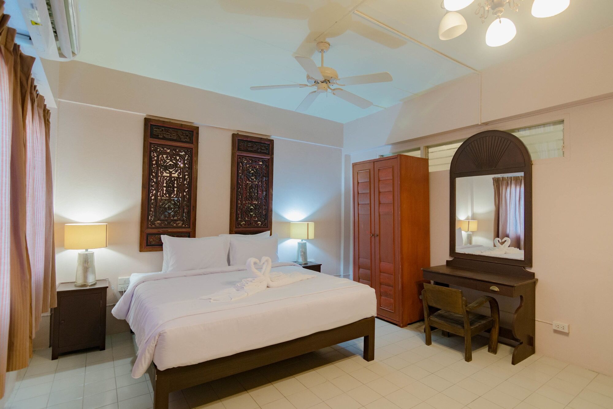 Albergue Bed At *