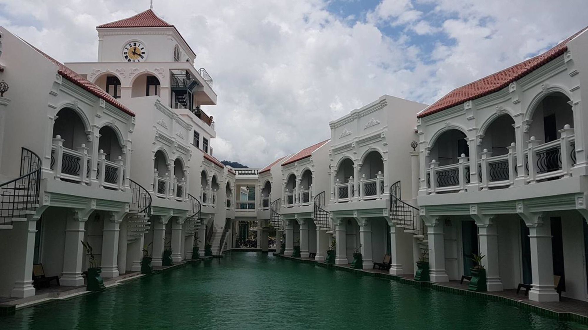 Supicha Pool Access - Sha Hotel 5*