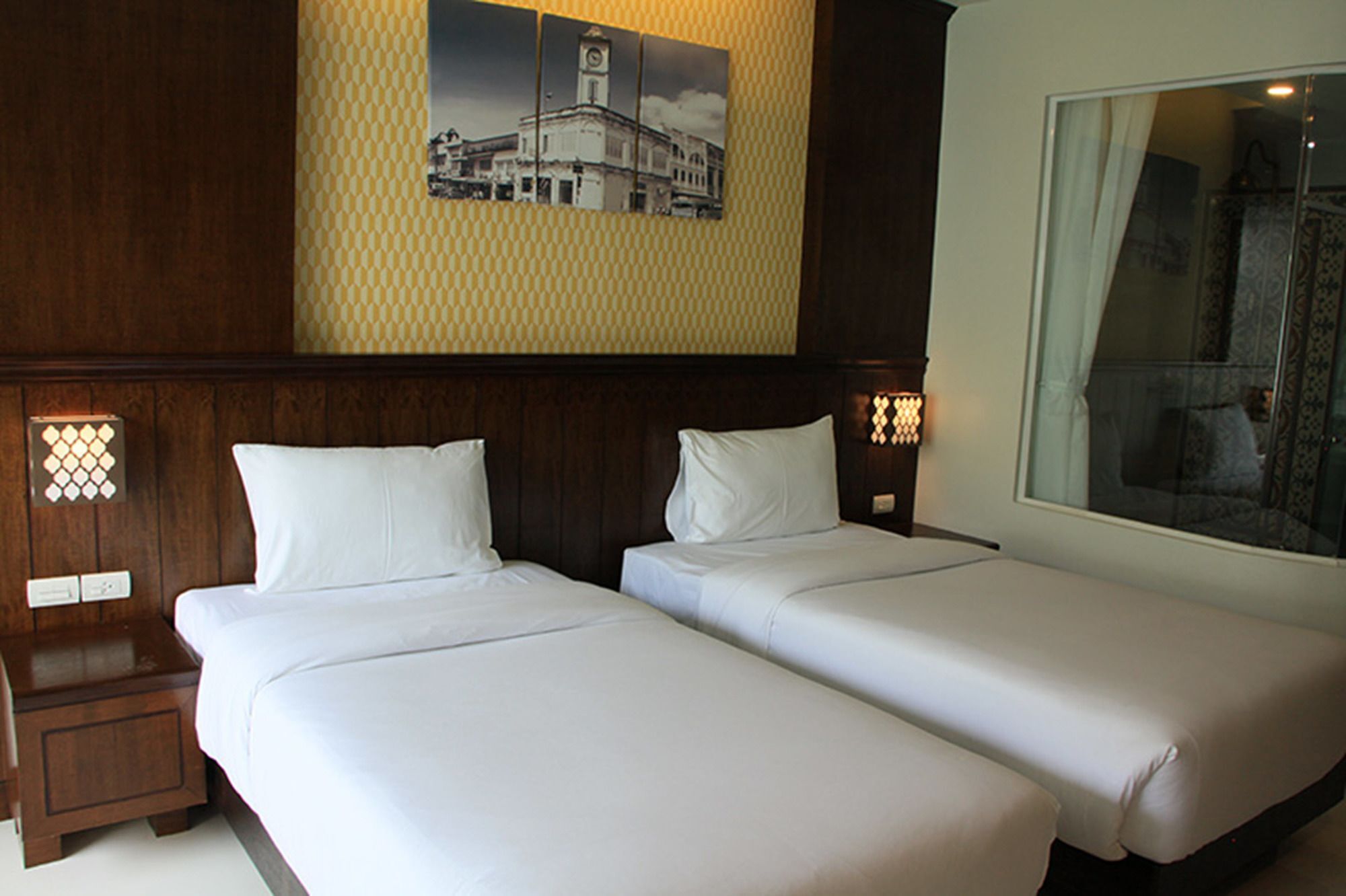 Hotel Supicha Pool Access - Sha