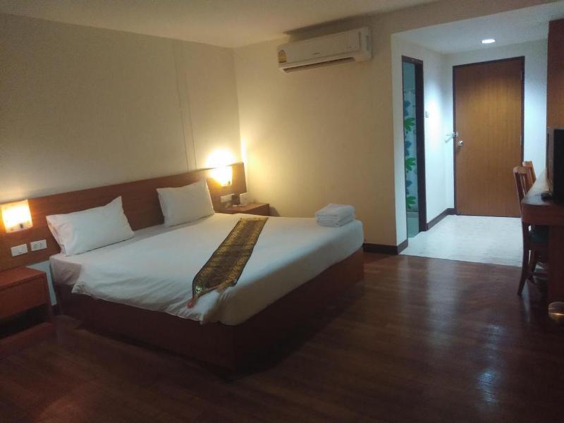 Neptuna Hotel By Maduzi 3* Phuket