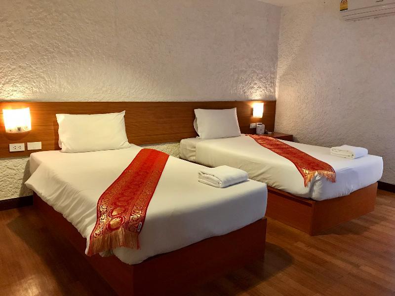 Neptuna Hotel By Maduzi Phuket