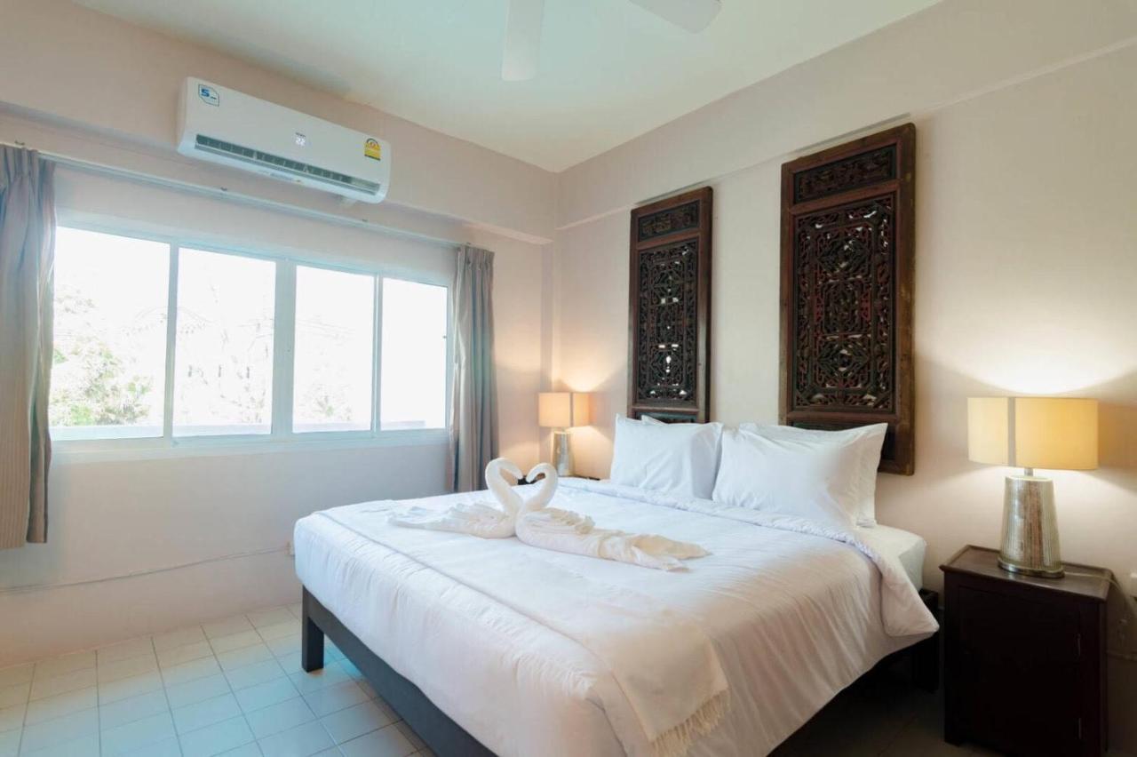 Bed At Albergue Phuket