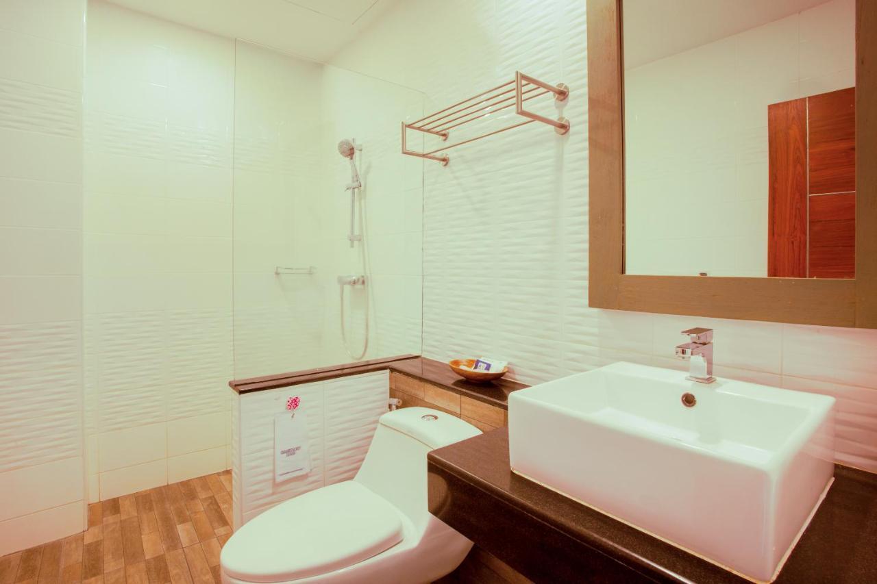 Hotel De42 3*