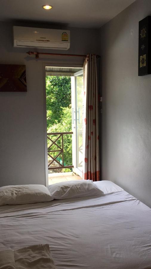 Hostel Luna And Travel