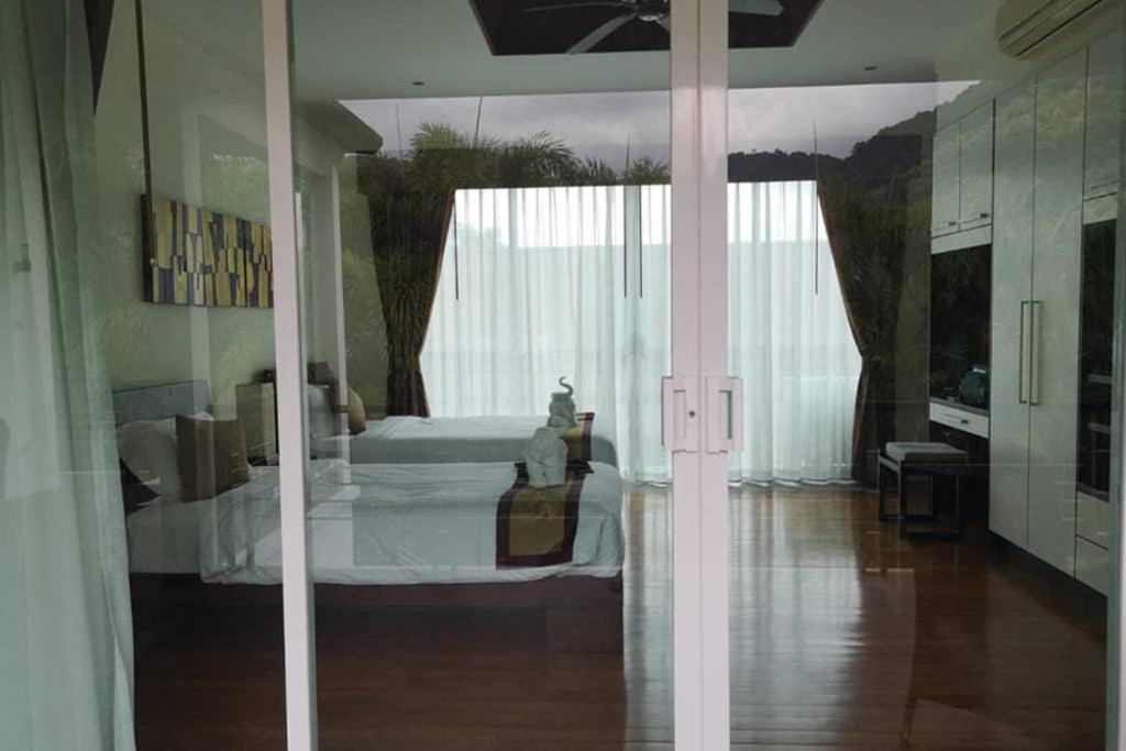 4 Bedroom Phuket Villa Kamala Beach