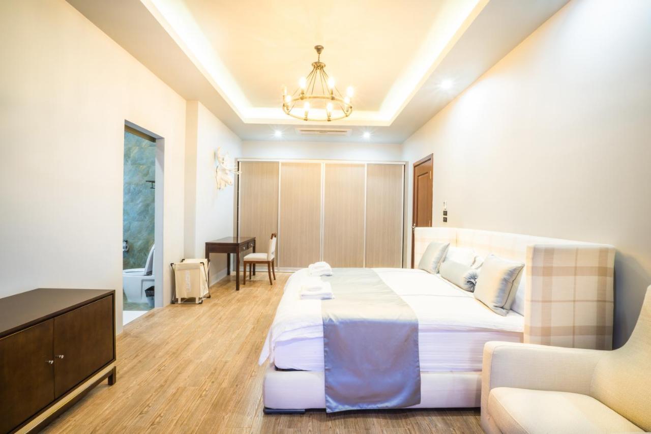 Villa Nakara Hill Phuket *