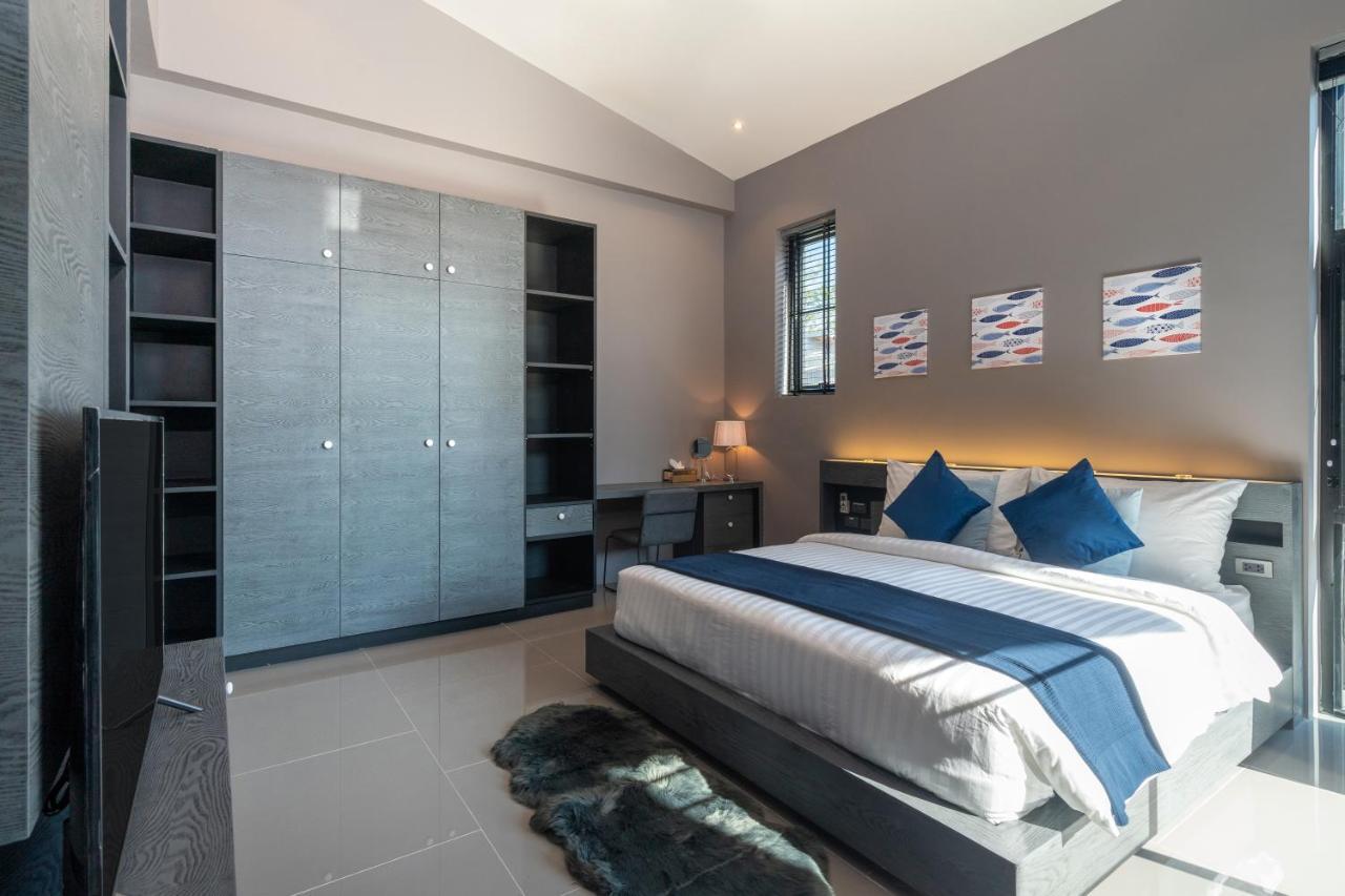 La Belle Pool Phuket - Away From