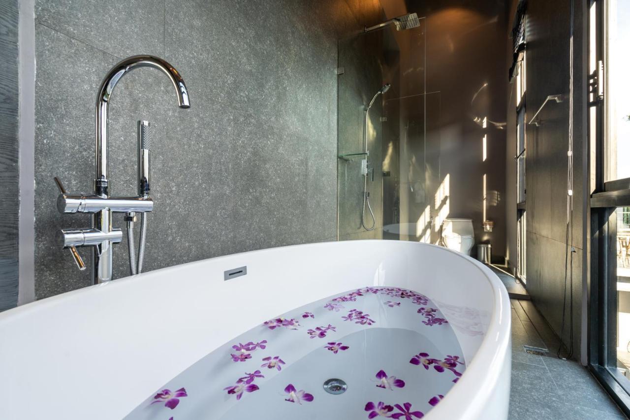 La Belle Pool Phuket - Away From Holiday home *
