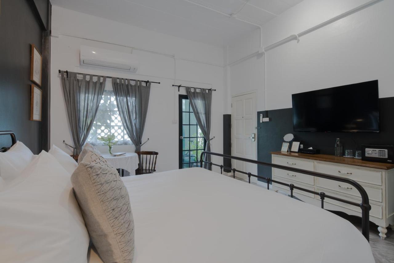 Blu Monkey Boutique Town Hotel