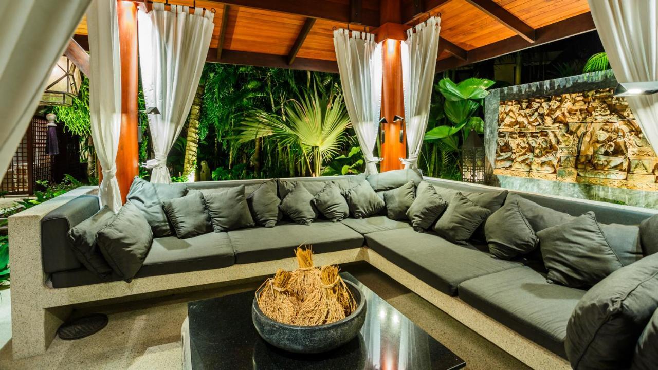 In The Garden, Beach With Private Spa. Villa