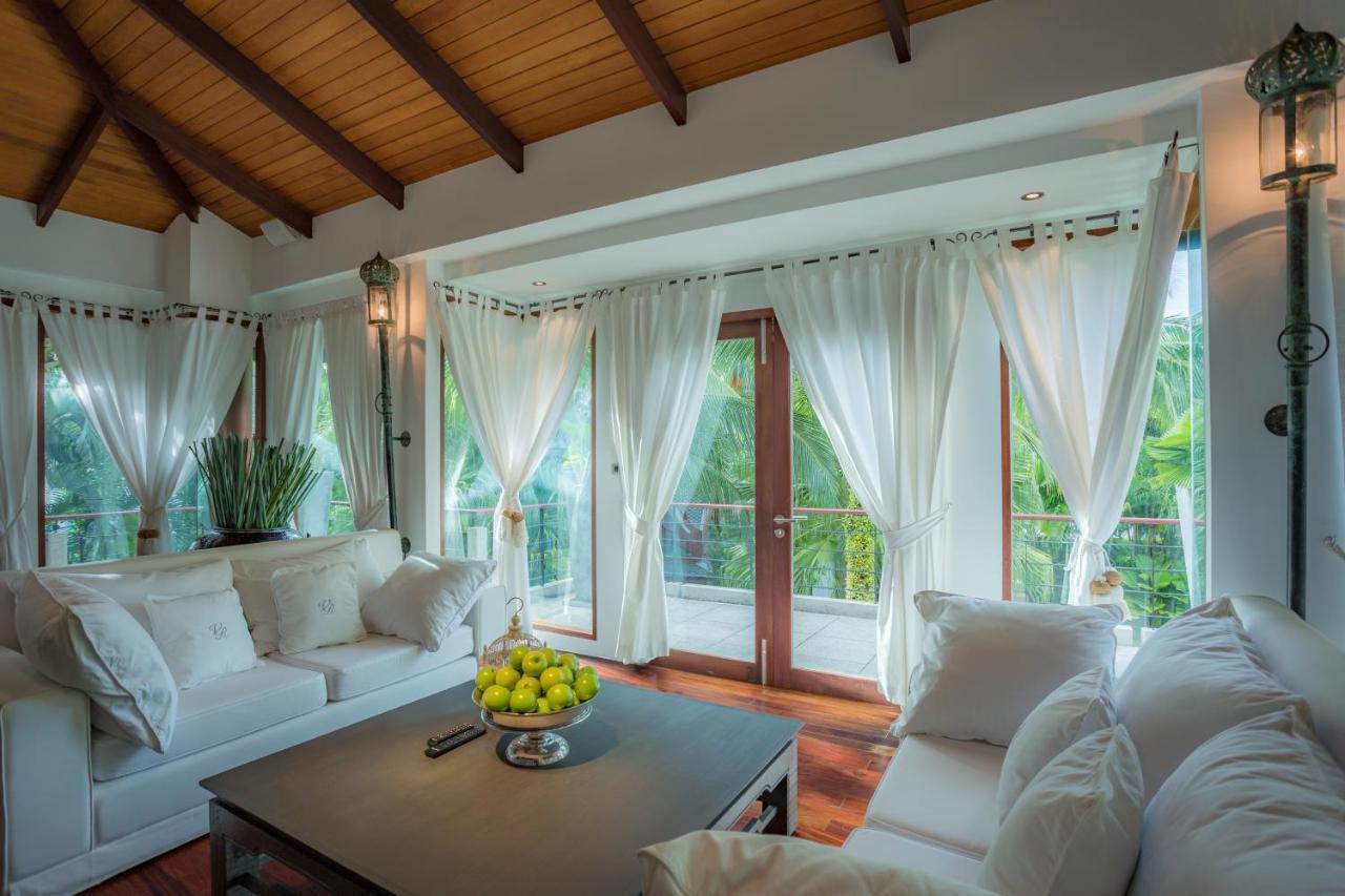 In The Garden, Beach With Private Spa. Villa Surin Beach (Phuket)
