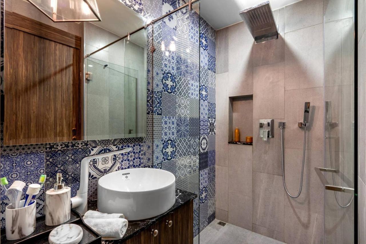 Apartment Palmyrah Surin, Modern 1br With Terrace, 150 Meters To Surin Beach (Phuket)