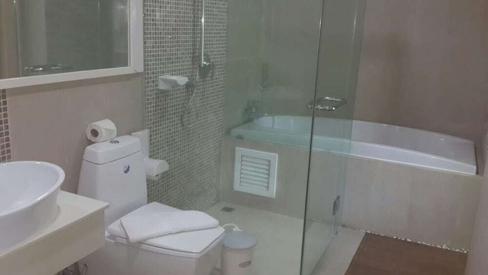 Hotel The Baycliff Residences Patong