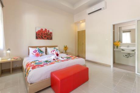 Eazy Kata Beach Hotel