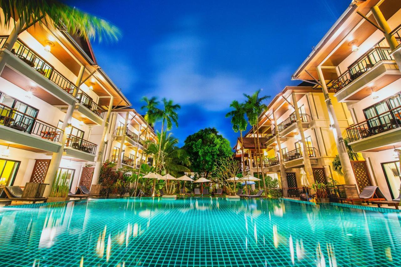 Navatara Phuket 4*