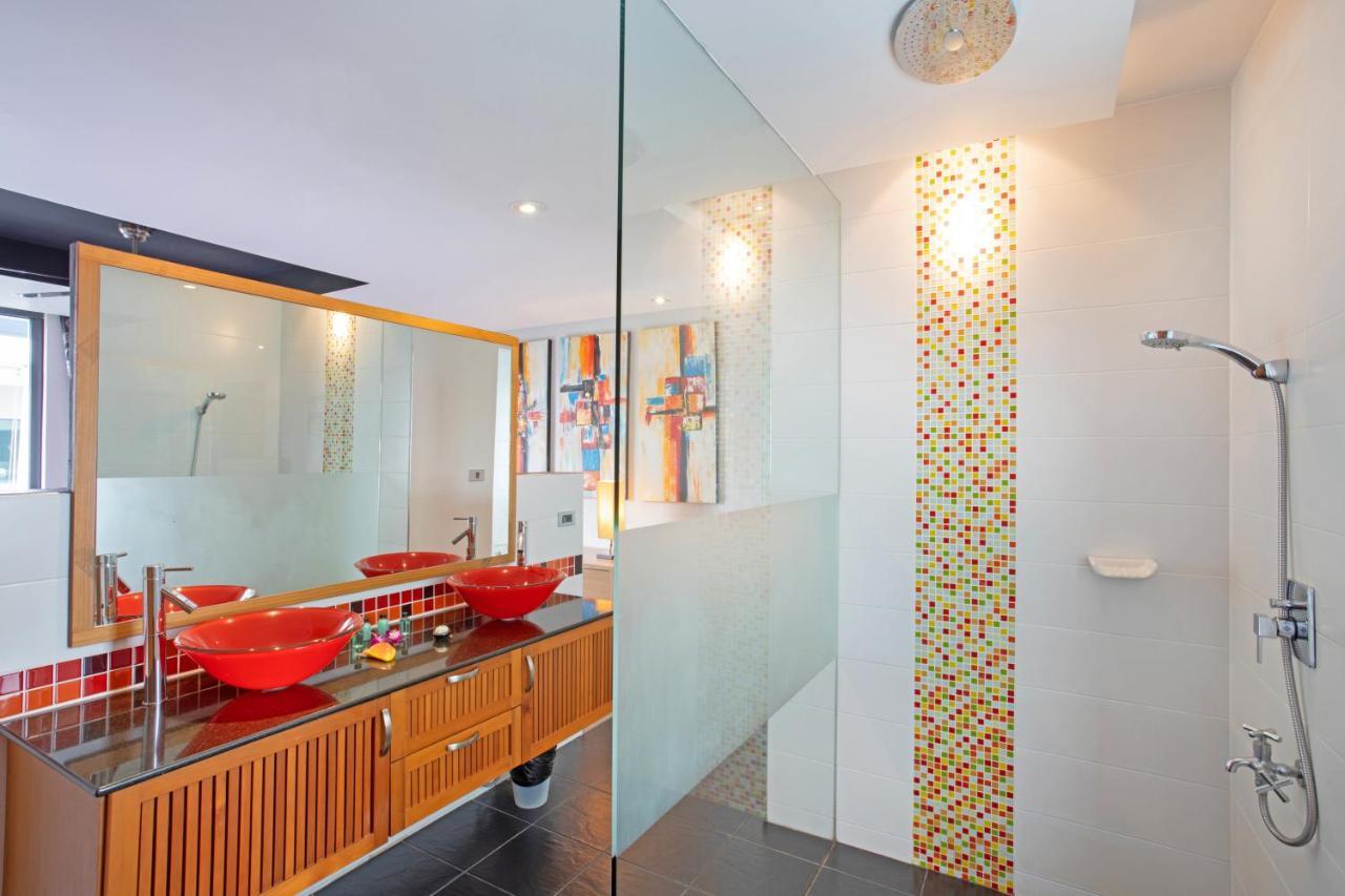 Chic Kloua With Private Pool, 3br, Close To Bcis Villa Chalong